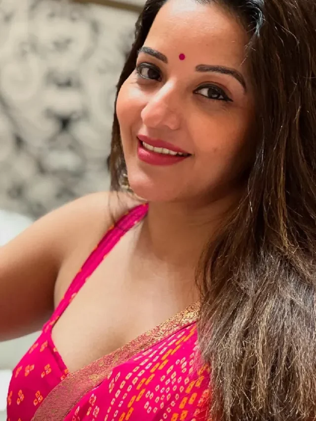 Bhojpuri-Actress-Monalisa-Saree-Look-2